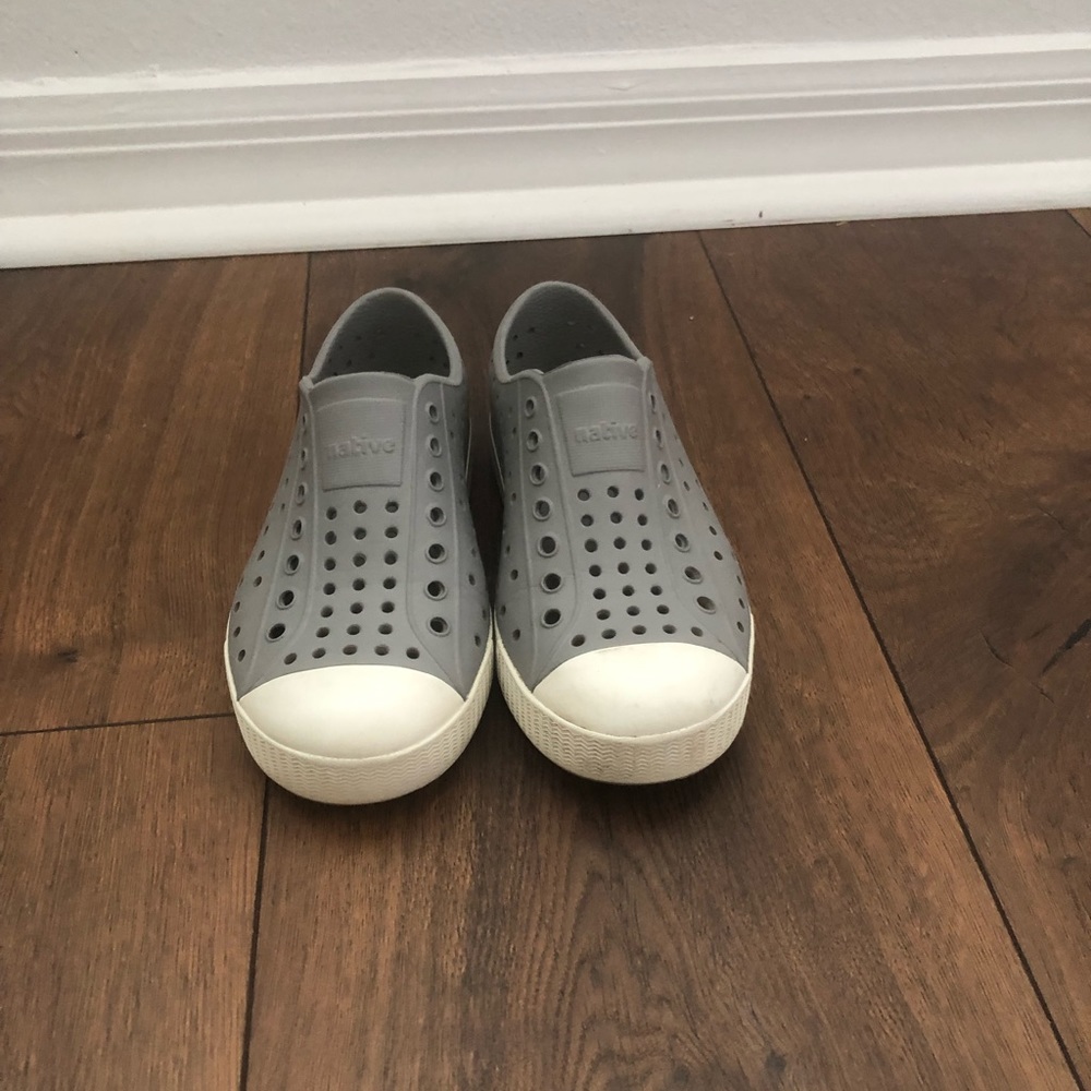 Native Kids Shoes Gray Size 12